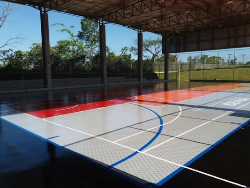 Revestimento de Piso Epóxi para Quadra Poliesportiva Revestimento de Piso Epóxi para Quadra Poliesportiva