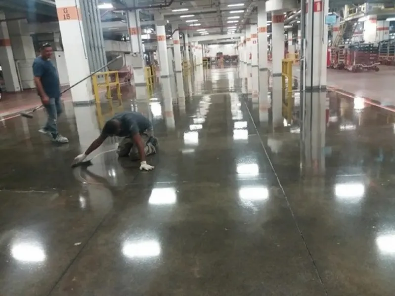 Revestimentos Autonivelantes Revestimentos Autonivelantes