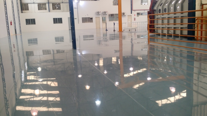 Revestimentos em Epóxi Revestimentos em Epóxi